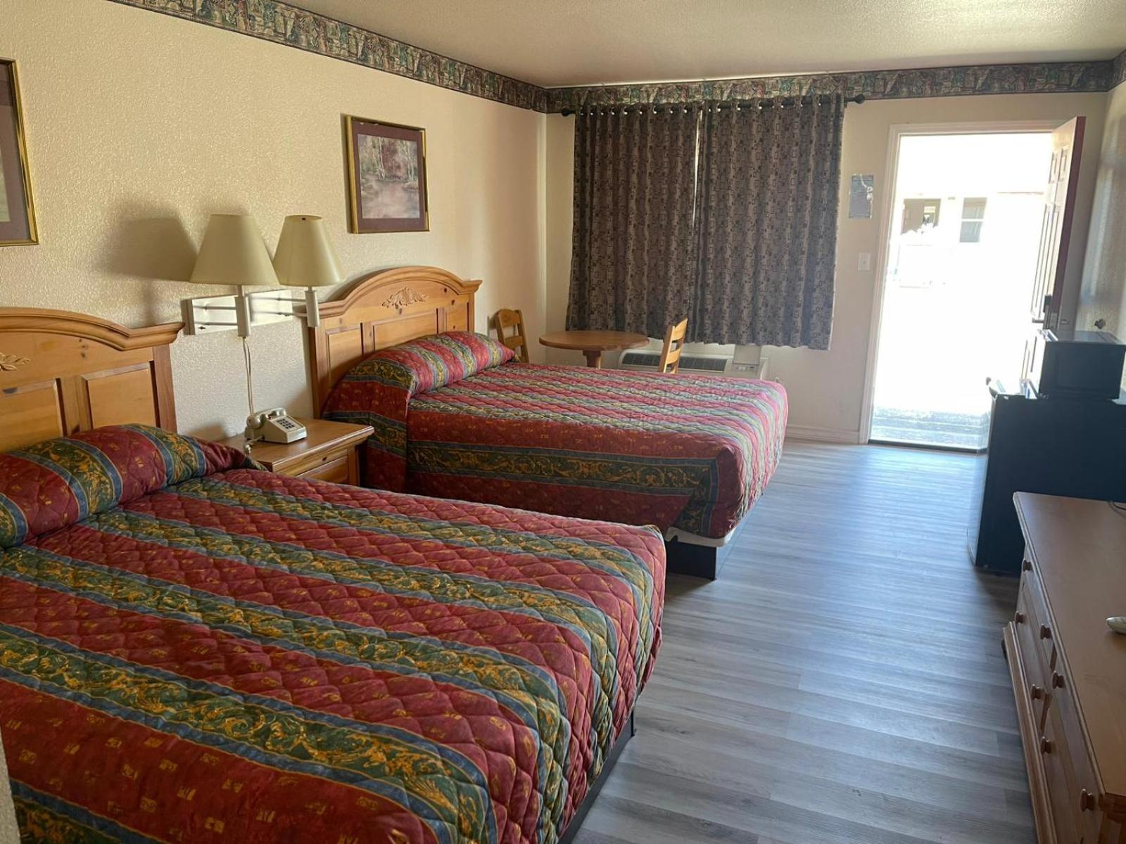 Lakeside Inn & Suites By Oyo Mathis I 37 外观 照片